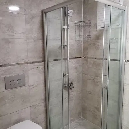 Отель Oezguerhan