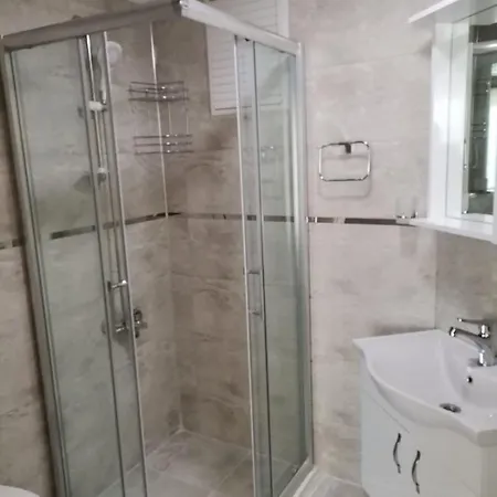 Oezguerhan Отель Сиде