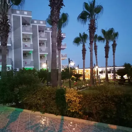 Oezguerhan 3*