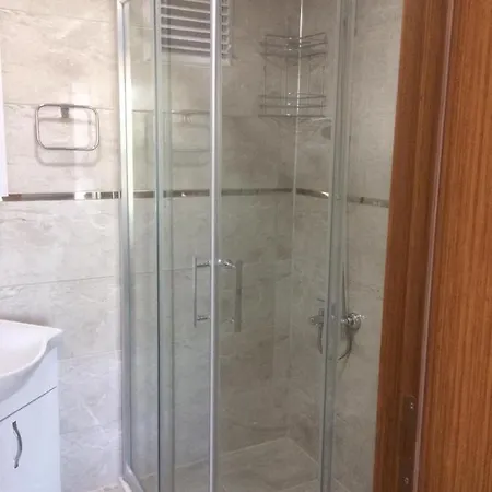 Oezguerhan Отель 3*