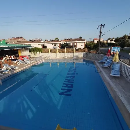 Oezguerhan Ξενοδοχείο Σιντέ