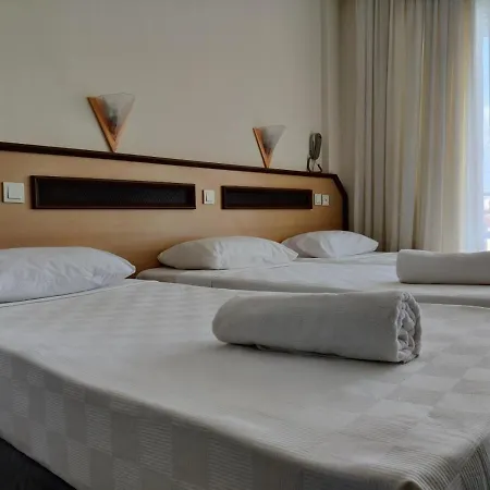 Oezguerhan 3* Σιντέ