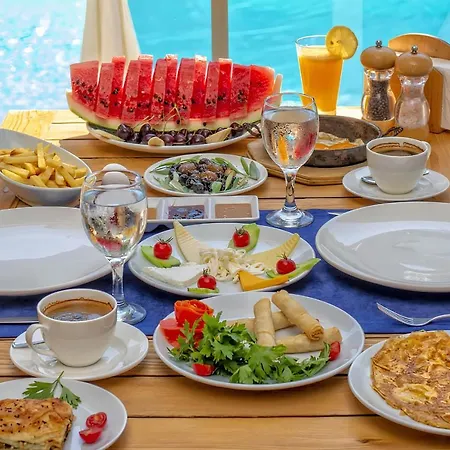 Отель Oezguerhan Сиде