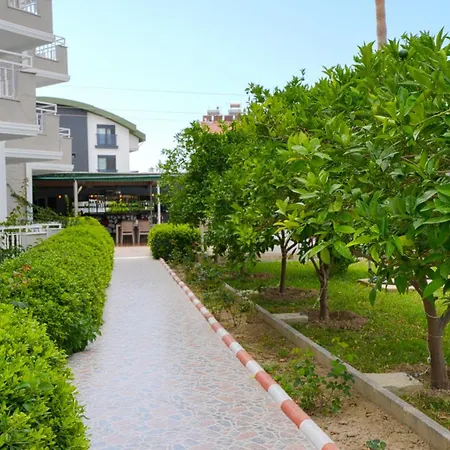 ホテル Oezguerhan