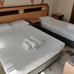 Oezguerhan 3* Side