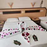 فندق Oezguerhan 3*