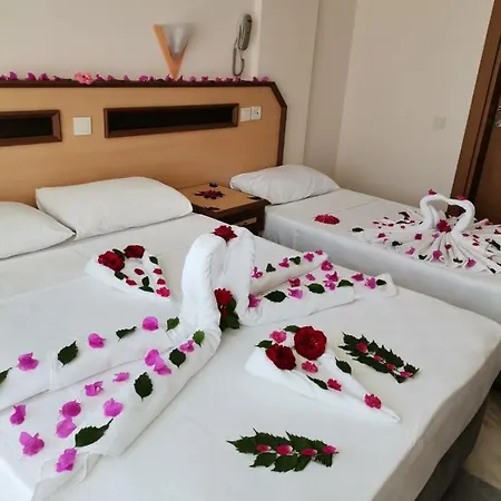Oezguerhan Szálloda 3*