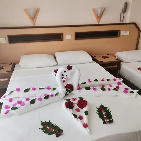 Szálloda Oezguerhan 3*
