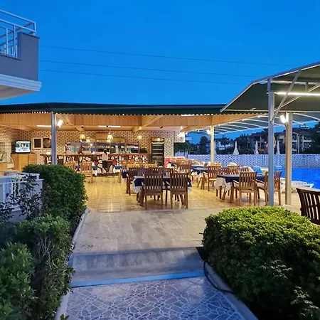 Hotell Oezguerhan 3*