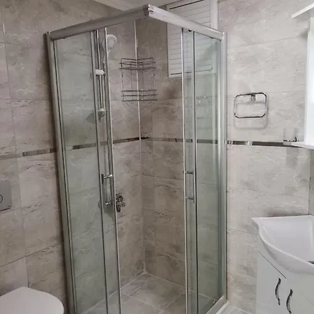 Hotell Oezguerhan 3*